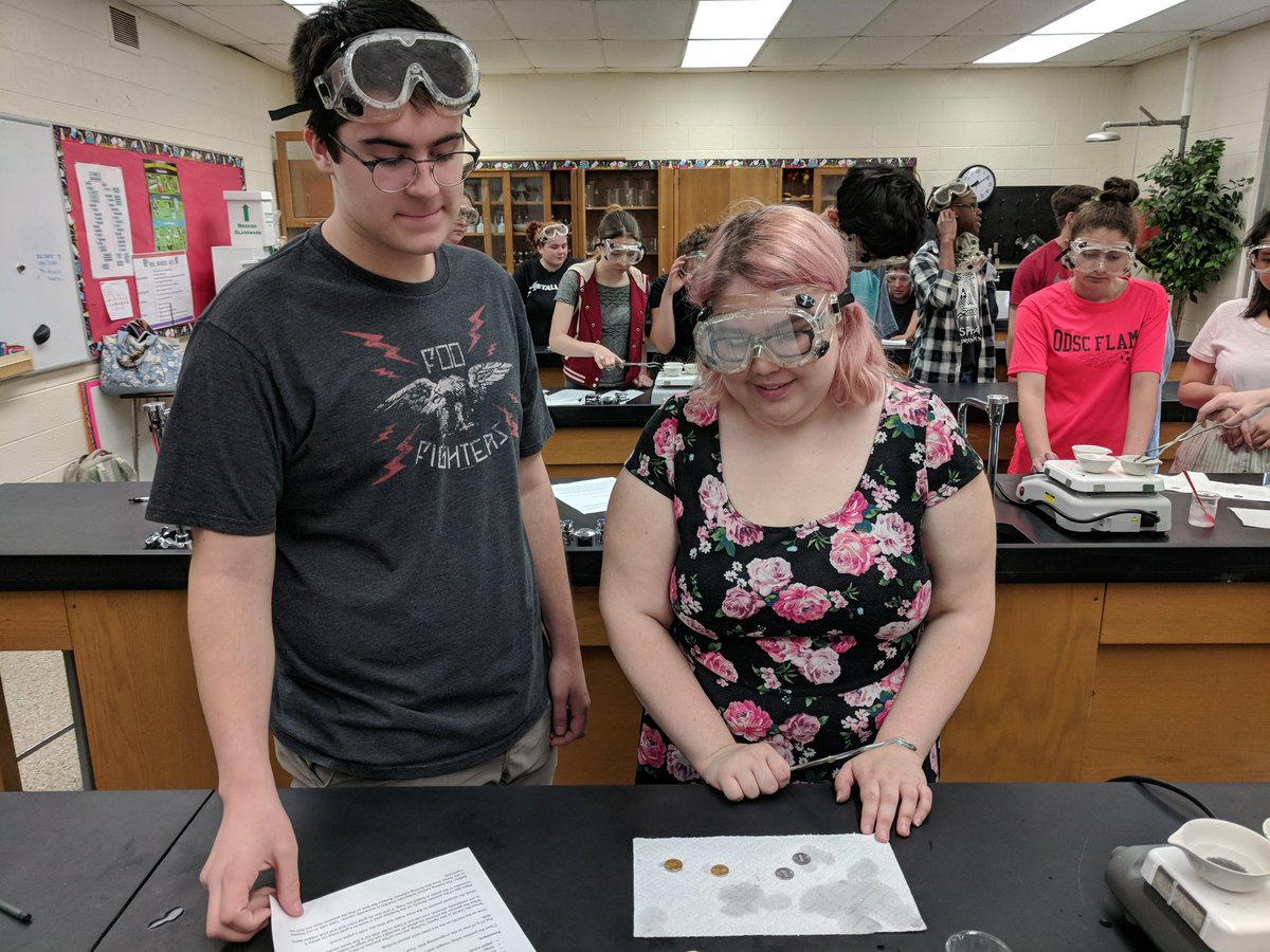 kvhschem's tweet photo. Making "silver and gold" pennies in chem lab  #Chemistryfun
@KHS_Chiefs https://t.co/U1knjol8CD