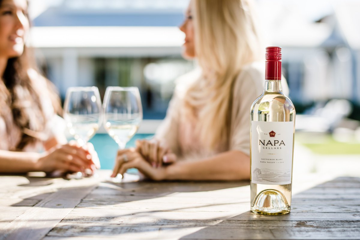 Cheers to #NationalBestFriendsDay! Who’s your favorite person to share a bottle of wine with?