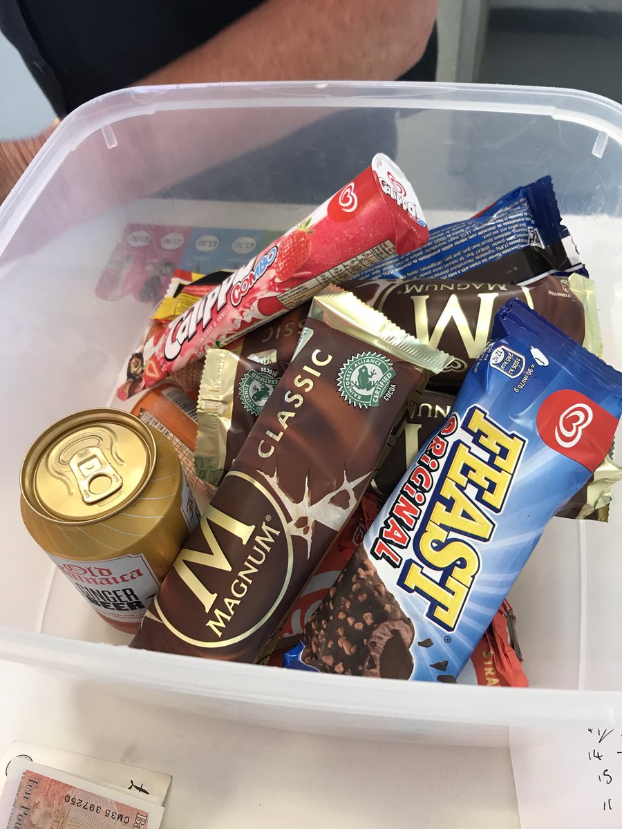 Keeping myself busy at clinic by doing an ice cream run for patients on the transplant ward >kim