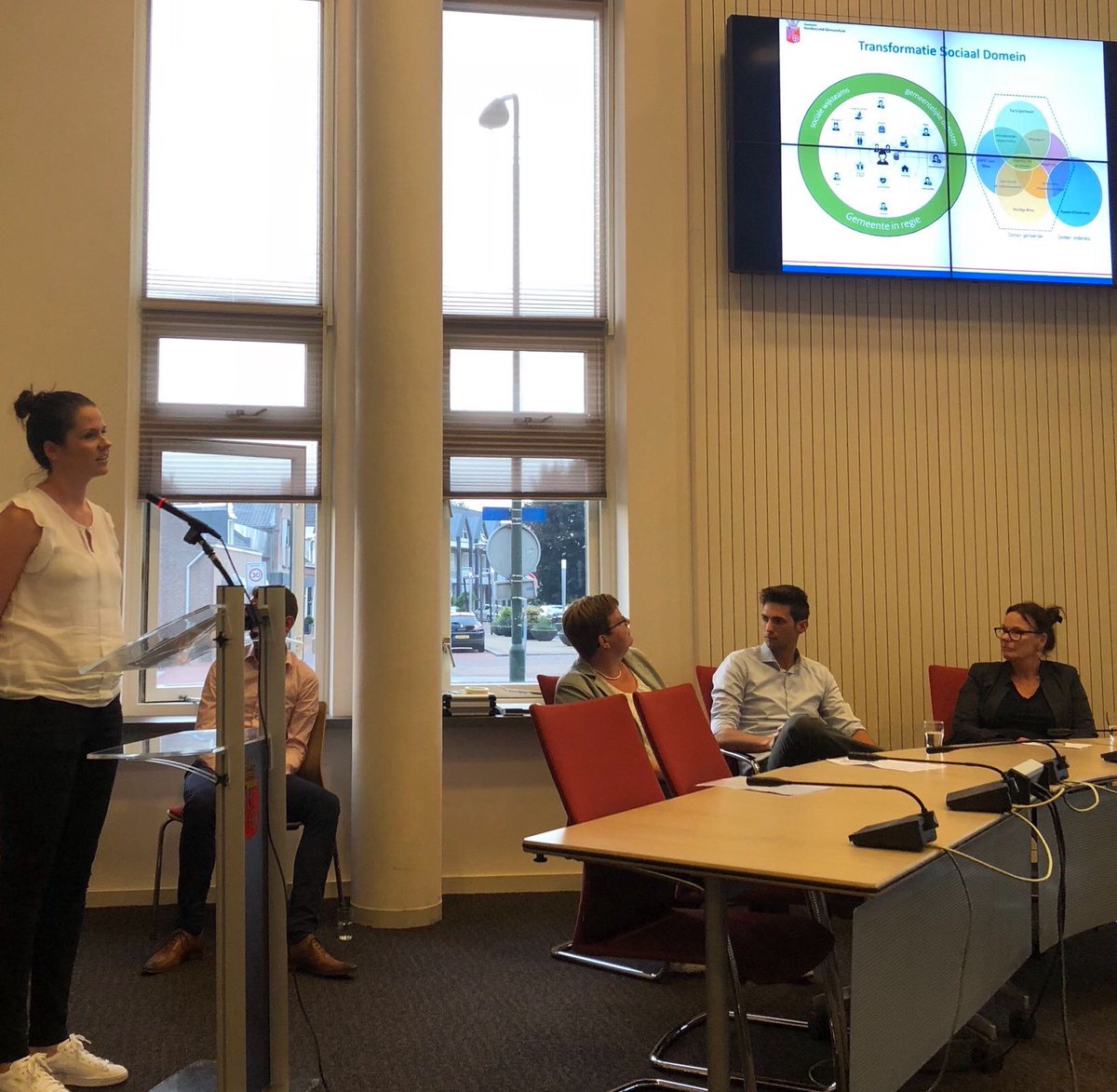 De nieuwe raad inwerken op het sociaal domein en mijzelf ‘uitwerken’. Na 6,5 jaar is mijn laatste week bij <a href="/GemHG/">Gem H'veld-G'dam</a> begonnen. Per 1 juli aan de slag met een nieuwe uitdaging: regie op de energietransitie bij <a href="/gemNissewaard/">Gemeente Nissewaard</a>. GemHG bedankt voor het vertrouwen!