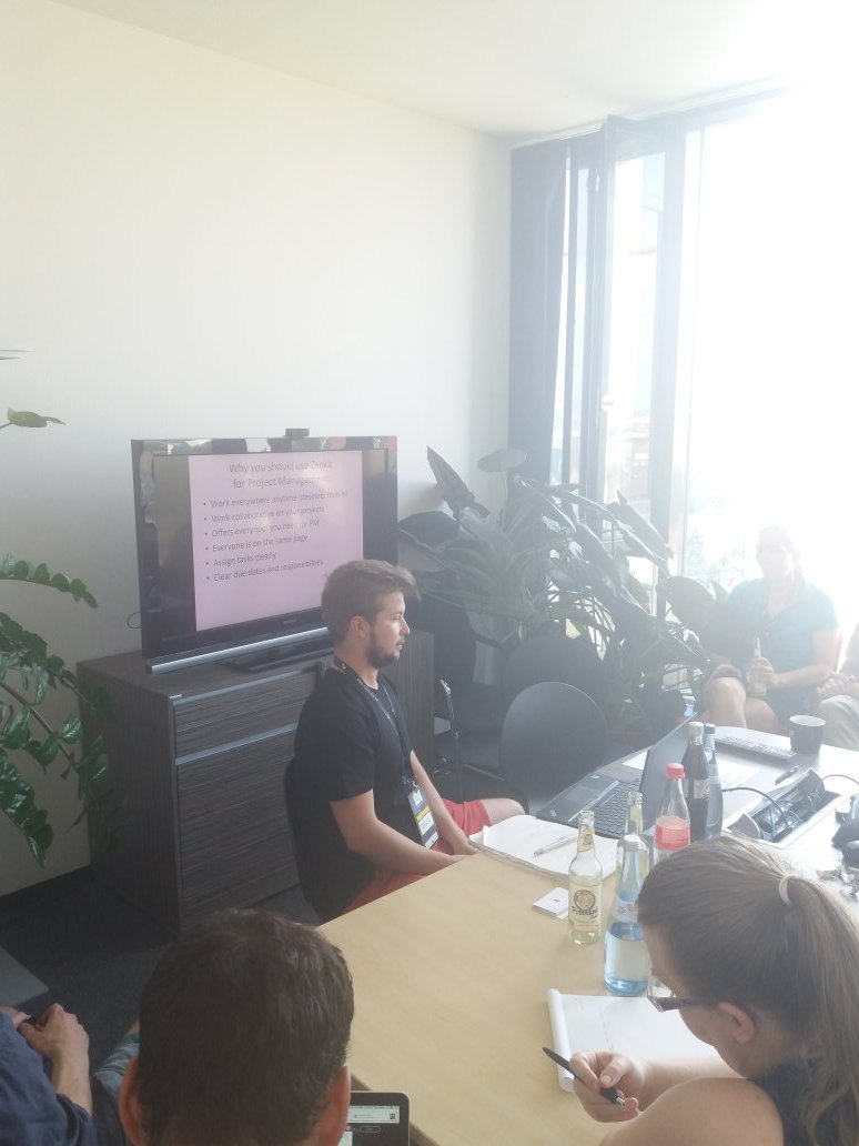 devcampIT's tweet photo. #devcamp18
Die Sonne scheint 🌻🌅☞❤
Das Barcamp läuft!
@flagbit @chrono24
@divae_karriere
@kardexremstar @capegemini
@andrenaobjects @fzi_official
#karlsruhe #weplaytech #it
#ai #blockchain #bigdata https://t.co/XG48QS7mOJ