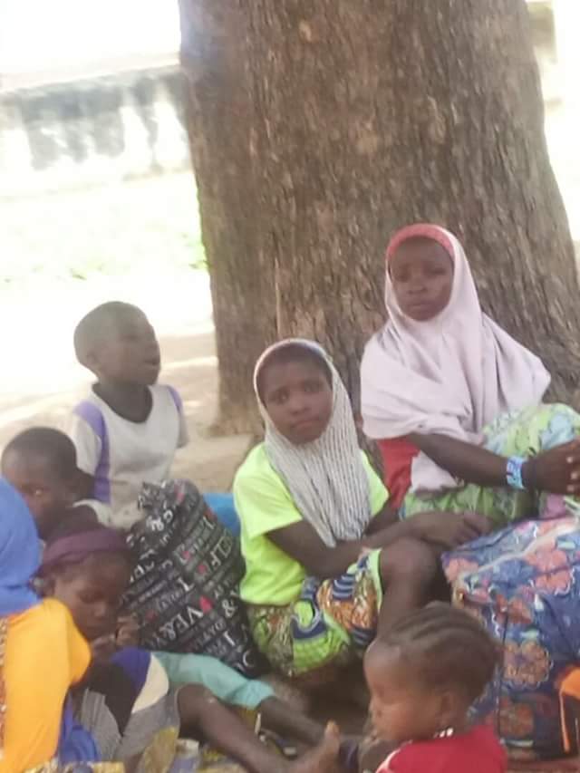 Ubaidullahkaura's tweet photo. Stop killing Zamfara. 
IDPs in Zamfara they were left homeless, their husbands are killed, they left no food, shelter, Cloths they left no support.@MBuhari @Sadiya_farouq @ncfrmi @UN
@savezamfara @PoliceNG @bashir_maru #DanotetoIDPS #SupporttheHumanity #Pray4Zamfara https://t.co/XJujjHdyo6