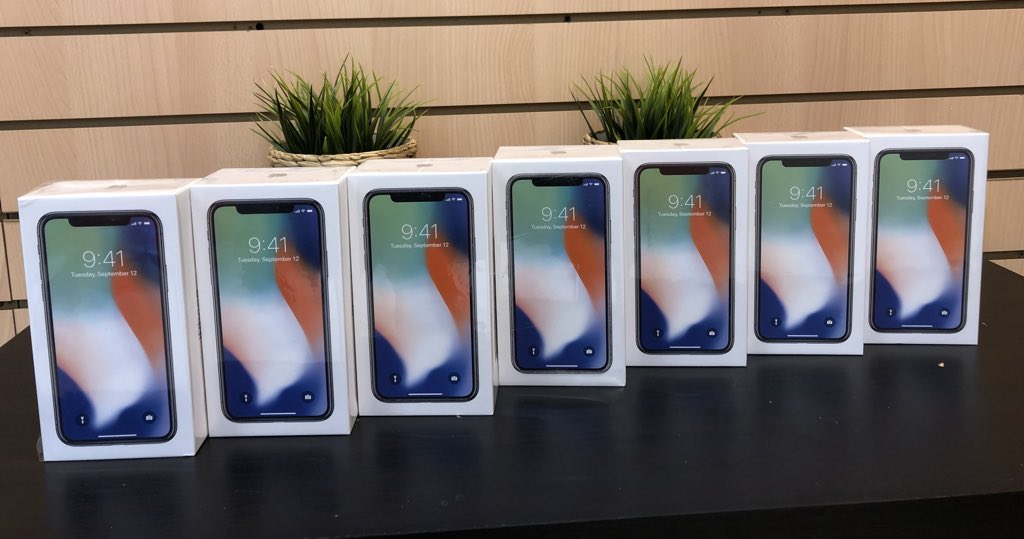 Appmistore's tweet image. Новые поступления iPhone X на @appmistore 
X 64 - 65990₽ 
X 256 - 74990₽
Постоянным клиентам подарки и скидки. #iphone7 #iphonex #iphone8plus #iphone7plus #ipadpro #macbook #macbookpro #apple #sale #applemoscow #гарантия1год #moscow #подарки #супер