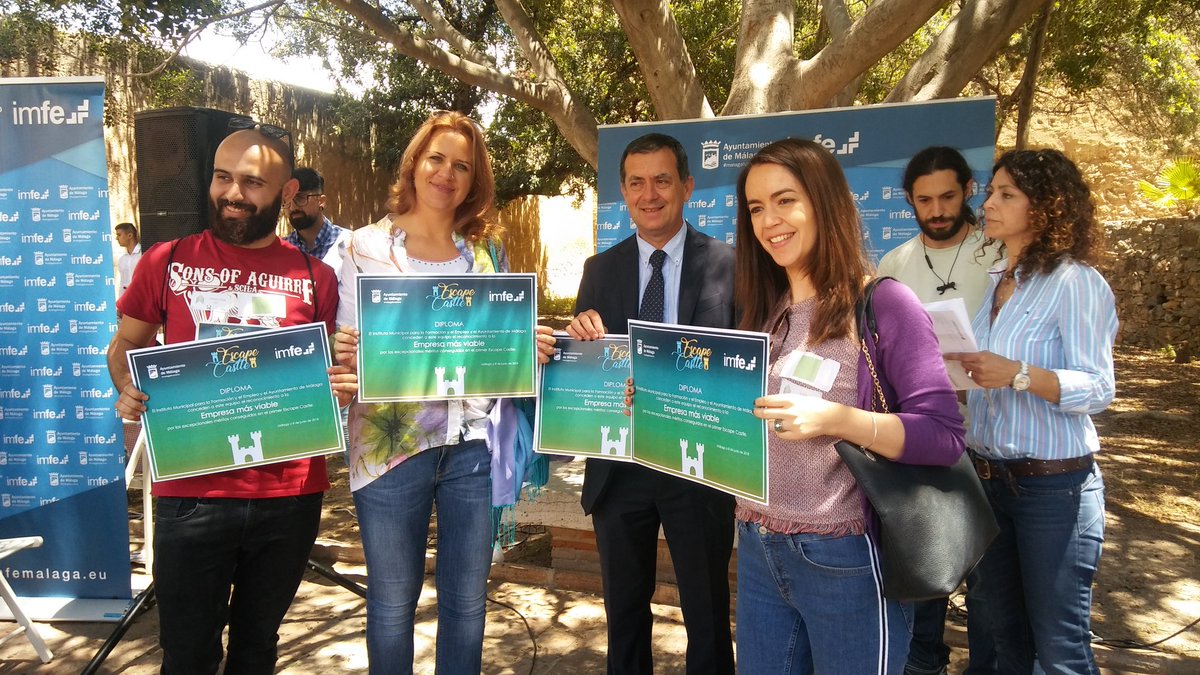 malagaimfe's tweet photo. Hacemos la entrega de 🏆premios y reconocimientos #EscapeCastle. Enhorabuena y gracias a organizadores y asistentes haber hecho posible este evento👏 https://t.co/TIA1qSq7xN