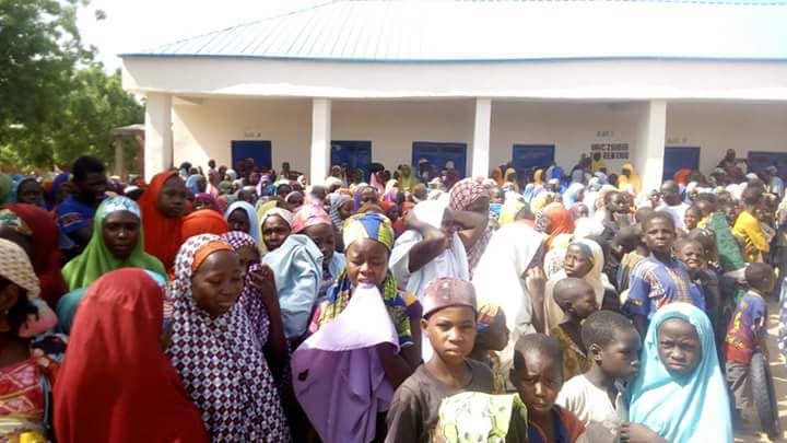 Ubaidullahkaura's tweet photo. Stop killing Zamfara. 
IDPs in Zamfara they were left homeless, their husbands are killed, they left no food, shelter, Cloths they left no support.@MBuhari @Sadiya_farouq @ncfrmi @UN
@savezamfara @PoliceNG @bashir_maru #DanotetoIDPS #SupporttheHumanity #Pray4Zamfara https://t.co/XJujjHdyo6
