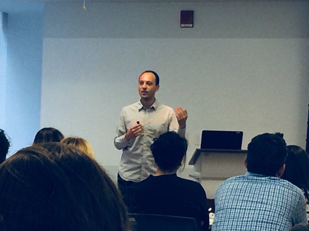 ammyheathrow's tweet photo. Lunch and Learn with Evan Gray -Senior Mgr Premium Services Operations. Great to listen to my new manager speaking at CSC. I am so proud to be part of the GOPSD team ! @weareunited https://t.co/nSPZdNMaqS