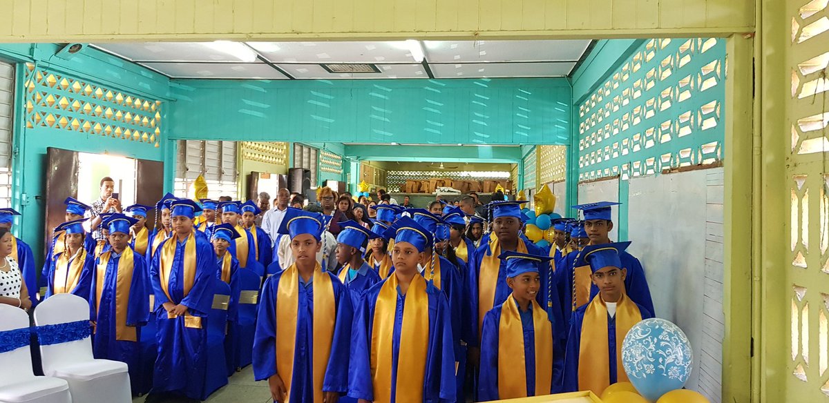 Seigonie's tweet photo. "All of our dreams can come true, if we have the courage to pursue them" - Walt Disney
Thank you Freeport Presbyterian Primary for having me as your Feature Speaker.
God bless you young souls. The world is yours now to change!
#graduation2018๐ #featurespeaker #grateful https://t.co/WHsbymYHO5