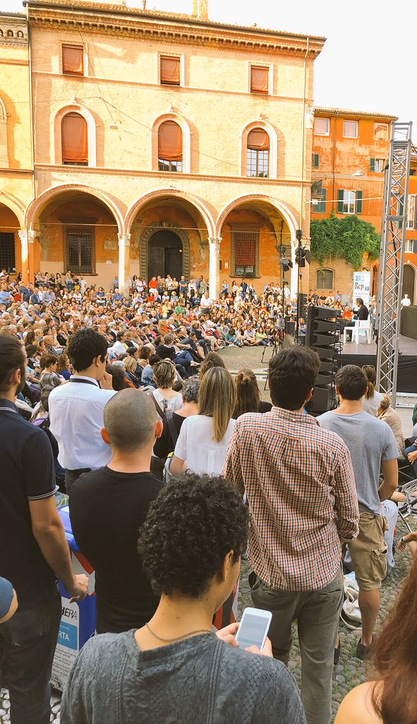 stealoia's tweet photo. “Stiamo assistendo alla trasformazione della mancanza in vuoto. E senza mancanza non c’è progetto, la mancanza fonda la possibilità dell’amore. Ormai facciamo continue esperienze del vuoto e non della mancanza” Massimo Recalcati a #RepIdee18 @RepIdee @repubblica https://t.co/uHfz9OedEF