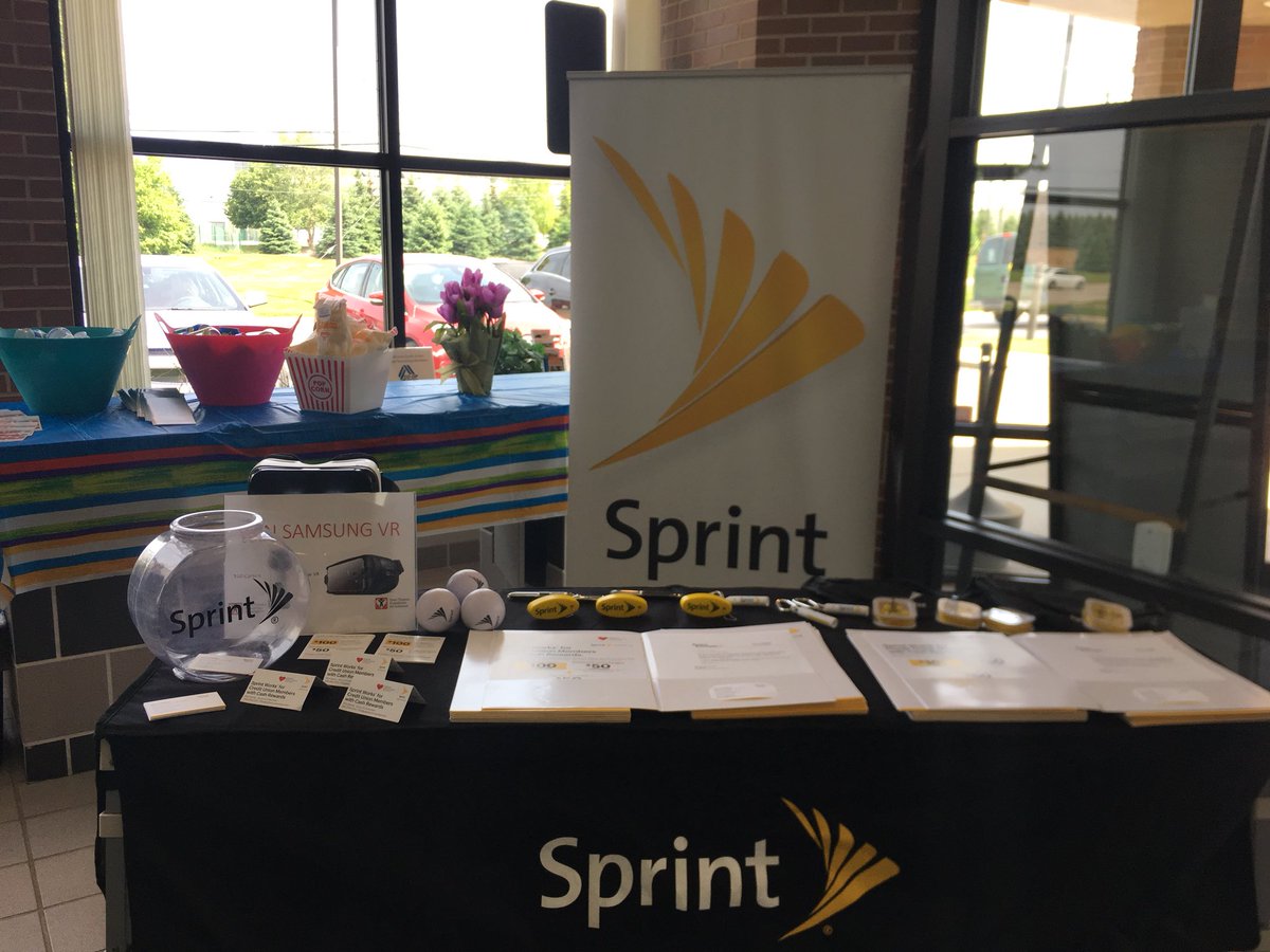 sprint_411's tweet photo. Sprint works for credit union members with cash rewards! @andyvanderveen @sprint_411 @sprintbusiness  @alphaconnected  @andyvanderveen https://t.co/YpGfVpM0Hu