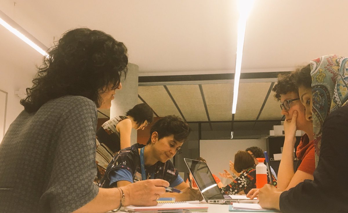 equitatorg's tweet photo. Els #EDhackers no paren! 🔥💪🏼 Avui fem el contrast de les solucions amb les entitats del barri.
🛎 19J / 18h Acte de presentacions en obert al @cececebe amb ponencia d’en @genisroca
INSCRIPCIONS: https://t.co/Fsyy57ZCFX
#edhackraval #hackató #johackejo #edhacksprint #raval https://t.co/JJ3RHD8kxX