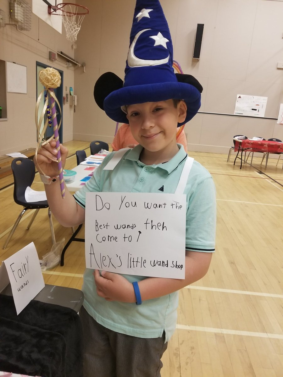 karveena23's tweet photo. A great way to promote your product during recess @RoyalHeightsBC students in #div3 cant wait for this afternoons Young Entrpreneur Show @PPStrategies #powerplayyoungentrepreneurs 2 hours to go! #sd36learn https://t.co/n4LfdWlGLI
