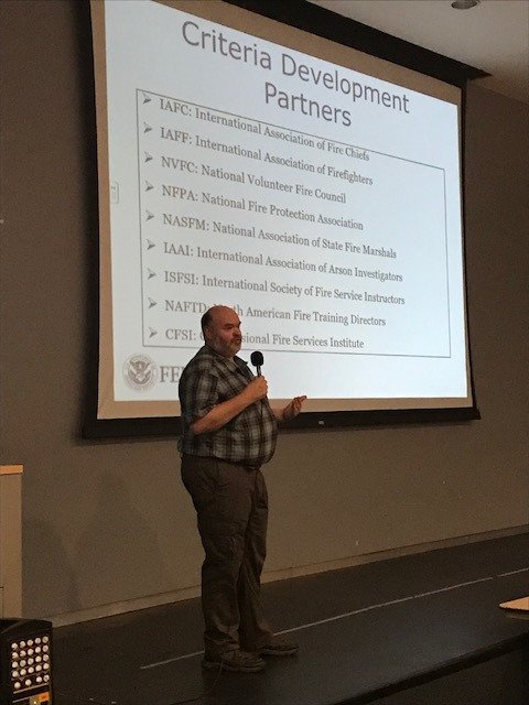 femaregion7's tweet photo. Some of our finest Fire Grants Specialists attending a Grants Workshop hosted by @McCaskillOffice in #StLouis . They're providing helpful tips on how to apply for #FireGrants: https://t.co/AKINy9KX1m. #MidwestReady https://t.co/Jd4gqb1Drv