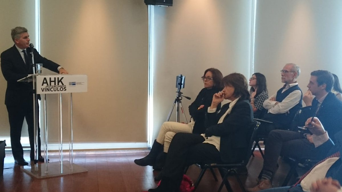 ahkargentina's tweet image. &quot;Los 35 países de la @OCDE representan el 75% de las #InversionesExtranjeras en el mundo (Datos de Dic. 2016)&quot; - @MScaglioneOCDE en #ForoLatinoGlobal2018 @CADAL @BertelsmannSt @MinHaciendaAr