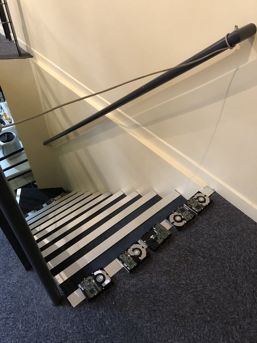 Chez InterFaces on a pas de serre-joints mais on est des… durs ^^