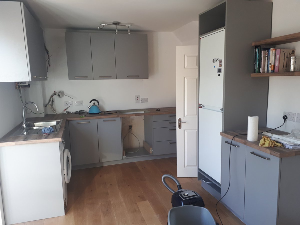 EmoHatesCheese's tweet photo. @schmidtireland after 3 days of stress and still no answers. No oven as your measurements were wrong. Hole in our wall from your fitters, no answer for when the missing units will arrive. Now we r out of pocket &amp; further in the dark. #schmidtkitchens #schmidtireland @rteliveline https://t.co/MOfP26soJV
