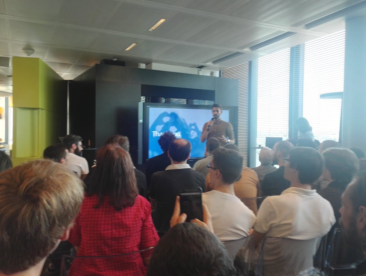 actu_jv's tweet photo. Le but de @microsoftfrance est de rendre  #Windows accessible à tous (lecture à haute voix, filtres de couleurs, ...)

"Donner à chaque individu et chaque organisation les moyens de réaliser ses ambitions"

#Acerwindows #ExplorerParty #Windows10 #XBOX #Surface https://t.co/R2Hhy7gpN7