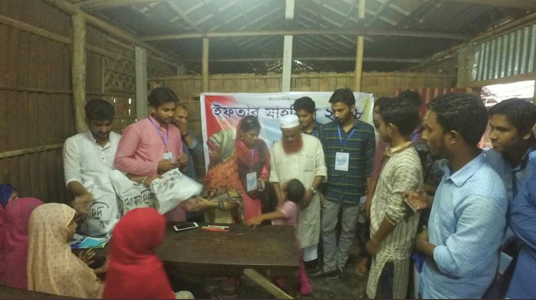 BDTUser's tweet photo. আলহামদুলিল্লাহ্‌ 😍 
সফল ও সুন্দর ভাবে সম্পন্ন হয়েছে
আমাদের আজকের আয়োজন। ৩০টি
এতিম শিশুর দোয়া ও ভালোবাসা সকল
টুইটারবাসীর প্রতি❤#BDTwitterUser✌
Together We Build Our Nation 😇
#BDTwitterUser ইফতার মাহফিল '১৮ https://t.co/cnapM5mNru