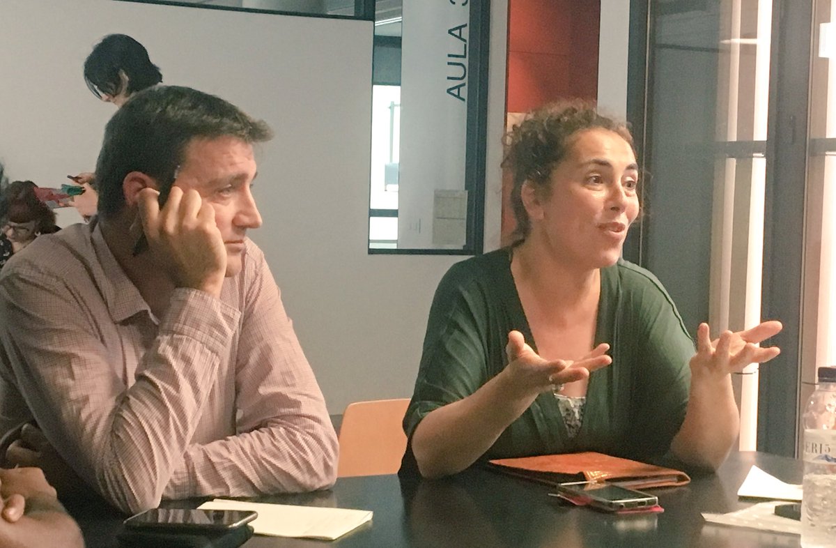 hgardo's tweet photo. 📖Definició d’ #EDhacker : persona apassionada x transformar l’educació, compromesa amb els grans reptes d’una comunitat, curiosa per aprendre coses noves, oberta en la col•laboració amb d’altres i valenta per fer allò que mai ningú ha fet abans. #EDhackRaval #hackató #raval 🔥 https://t.co/KLDlupBEkG