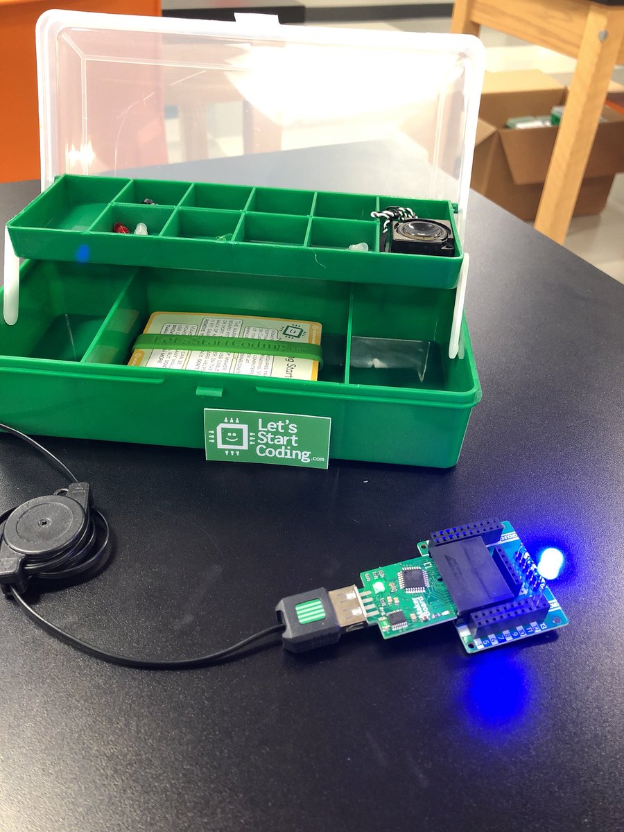 MrsFordTeacher's tweet image. To end the week, @LetsStartCoding! This is such a cool program if you haven’t heard about it! I ❤️ it! #codingmadeeasy #kidfriendly #letsstartcoding