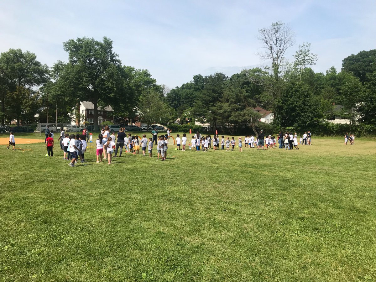 KellySchoolPE's tweet photo. Field Day 2018. #KellySchool #wo2world https://t.co/b2DC1a9t26