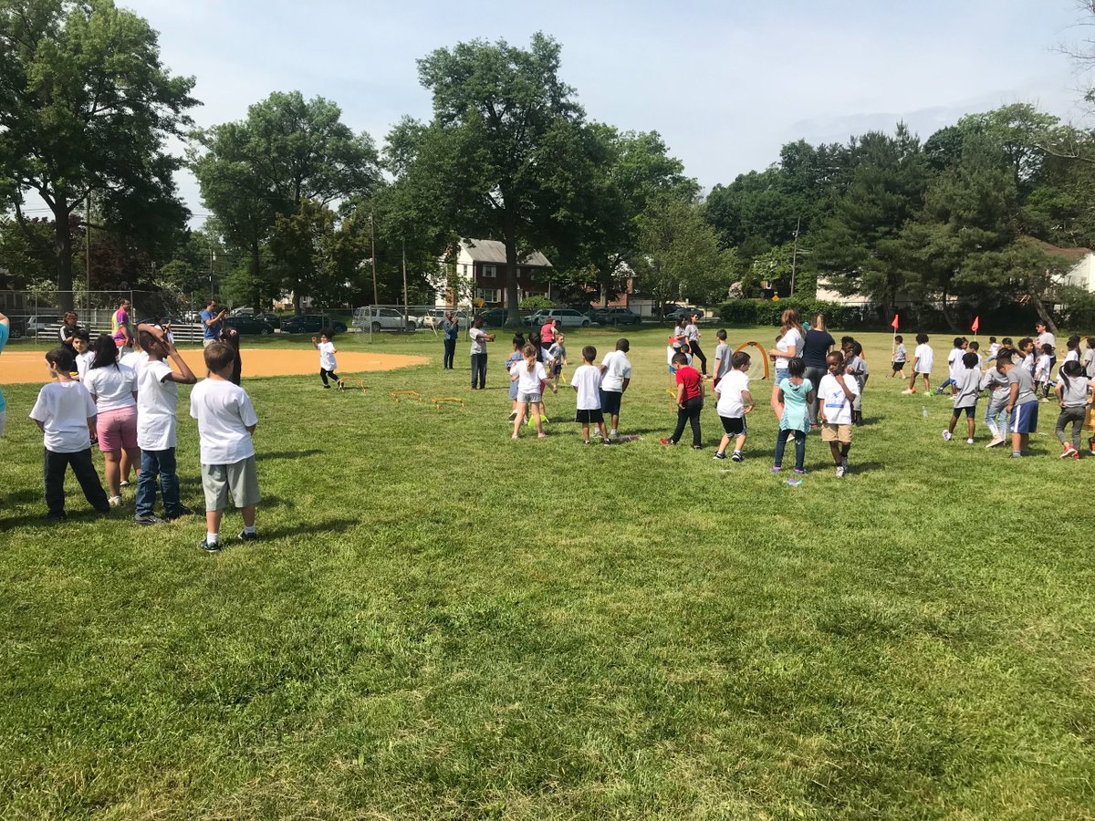 KellySchoolPE's tweet photo. Field Day 2018. #KellySchool #wo2world https://t.co/b2DC1a9t26