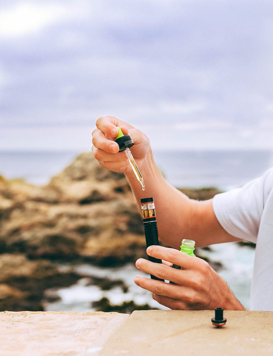 Happy Friday! What’s in your tank? 💧 
#FullTankFridays #spacejamjuice