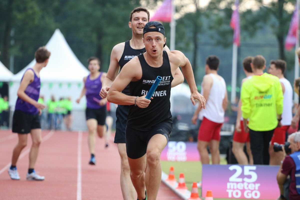 AtletiekLive's tweet photo. Team Asterix wint de 5000m in een snellere tijd dan het WR van Kenenisa Bekele ! Prachtige strijd van 4 teams bij de @NextAthletics in Nijmegen. https://t.co/gJYtluXDIl