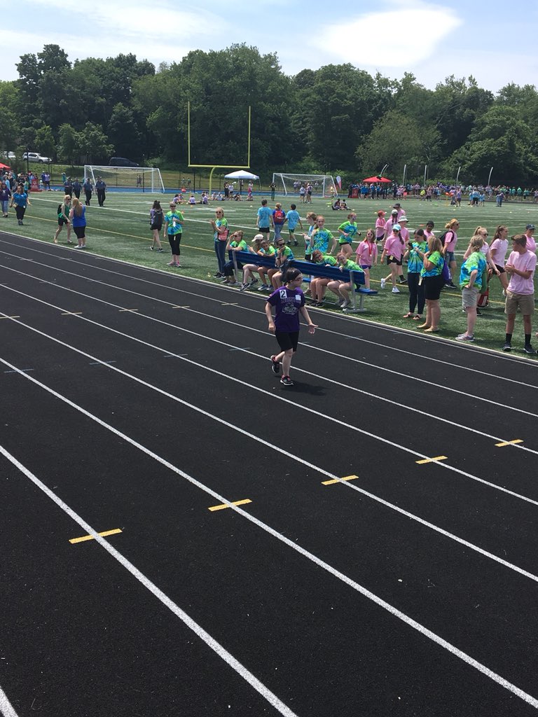 nortonbuddies's tweet photo. Our Olympians did AMAZING in the 100m Dash! @SpOlympicsMA #NPSpride https://t.co/F3NAQqrATz