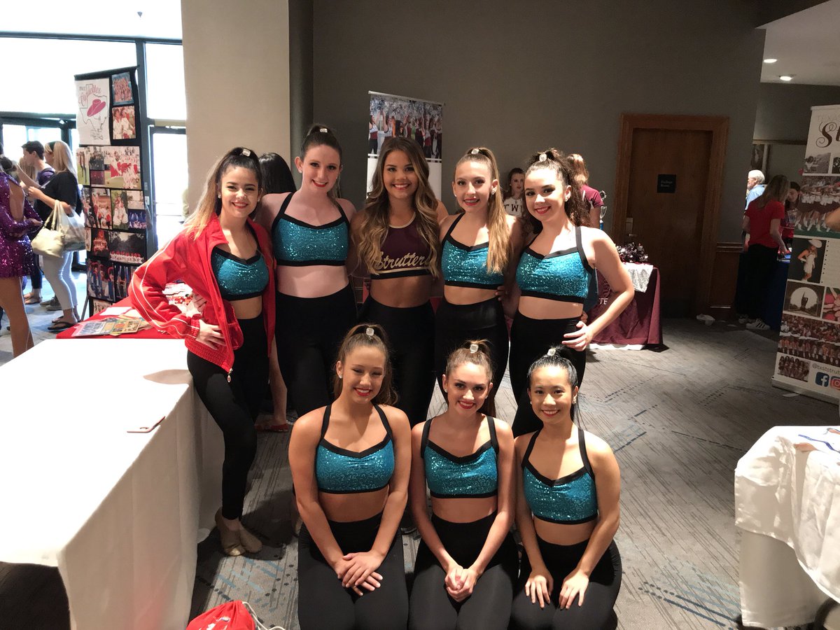 LBellesMsD's tweet photo. Last day of officer camp! Also got to see Haley Kendrick! @madancenation #MAOC2018 #madancelegacy #orhslbelleslegacy https://t.co/9ZMdJaeUuc