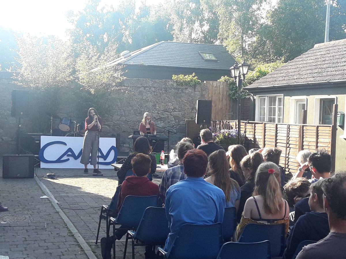 MusicGendlr's tweet photo. Loving this act! @Cabinteelygrain https://t.co/Jwyeyv7rZE