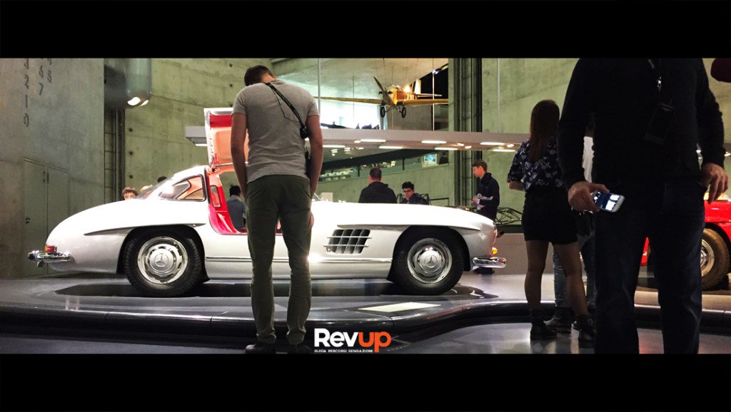 revup_it's tweet photo. Mercedes Museum | Viaggio nella storia dell’automobile https://t.co/Q1gKimwaTP https://t.co/LA7pOde2I7