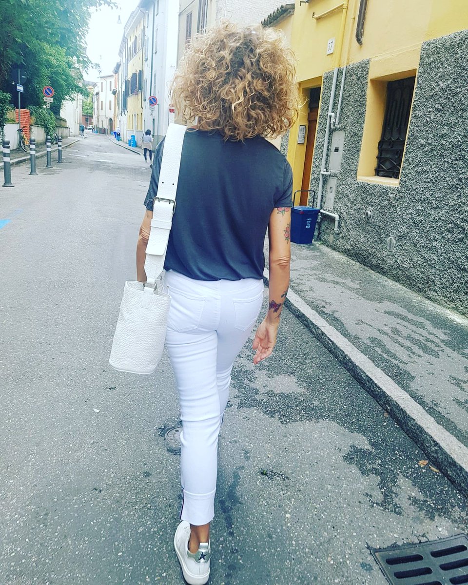 francesca335's tweet photo. Andare sempre avanti.... 💪💪👍 https://t.co/7dm0M8v5sj