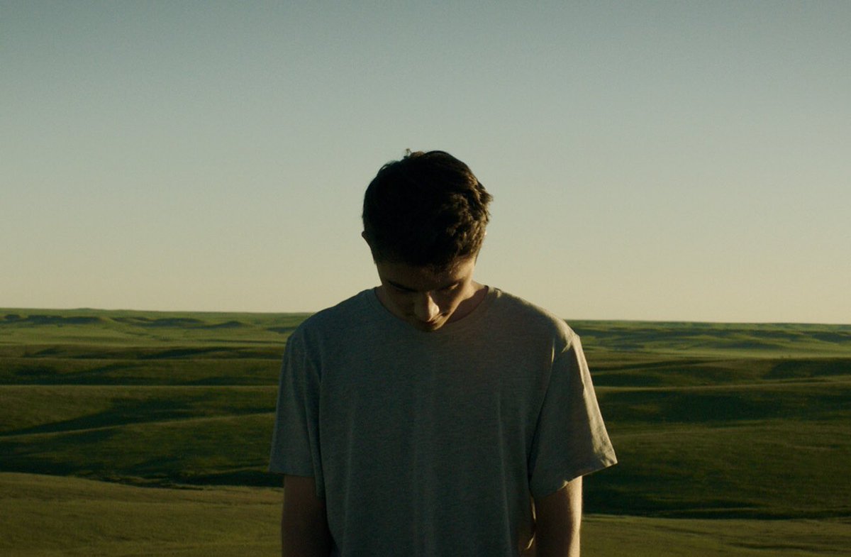 greysonchance's tweet photo. i wrote Good As Gold for the friends in my life who lifted me up when i needed it the most. it’s my ode to  them, and my ode to you 💙💙

stream the song now on Spotify:

https://t.co/5kH98P7xYZ https://t.co/UT8OQi35tJ