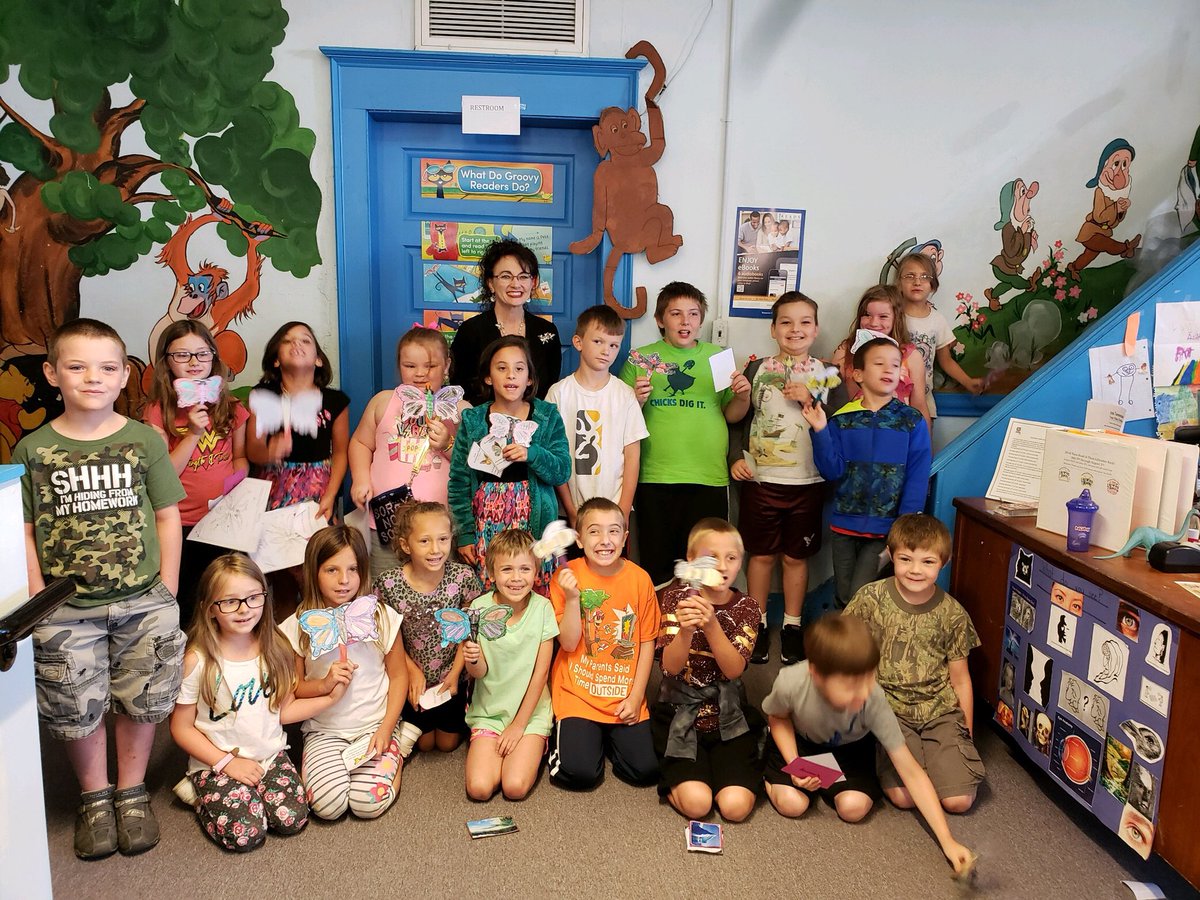 InmanKendra's tweet photo. R2BR campers at Midtown Elementary visited the Harriman Library. Great fun!! #R2BR https://t.co/MI95osyGF0