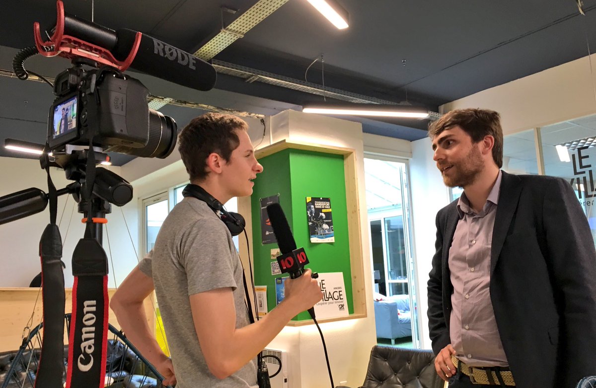 We_Forge's tweet photo. 🎙 Petite interview de @Max_Angers pour @TV10ANGERS au sujet du @StartupAngers prêt à décoller 🚀 On est chaud bouillant #SWAngers #Banzaiii https://t.co/WLBeRtBUeu