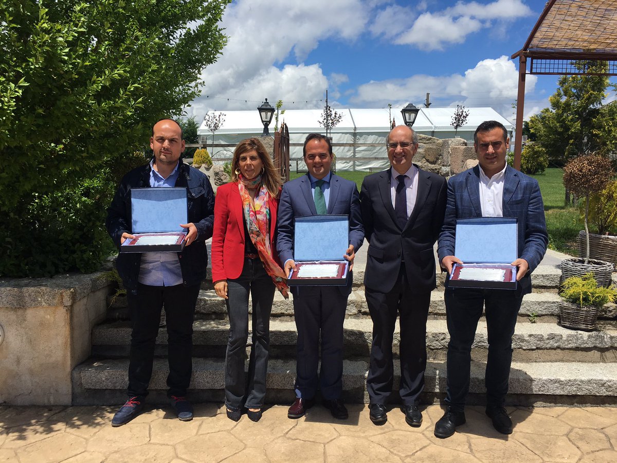 dipusalamanca's tweet photo. 📌Regtsa alcanza un porcentaje del 92,7 de recaudación voluntaria y un 66,09 de ejecutiva. 🔊🔊Además devolverá a los ayuntamientos 1,2M€ de superávit de 2017.  Castellanos d Moriscos, Rollán y la mancomunidad de Entresierras, Premios a la Transparencia🏆. Enhorabuena https://t.co/83JwDnXvB6