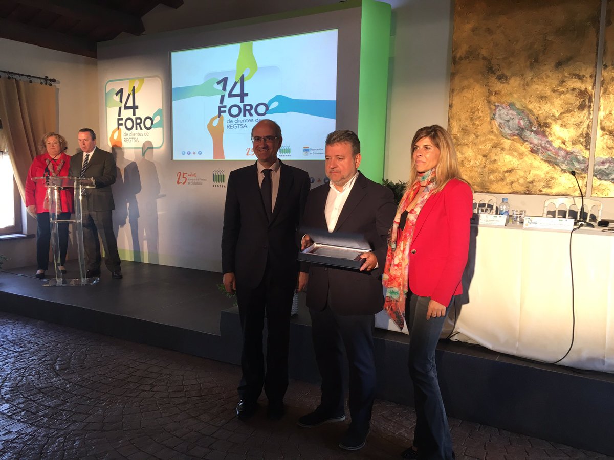dipusalamanca's tweet photo. 📌Regtsa alcanza un porcentaje del 92,7 de recaudación voluntaria y un 66,09 de ejecutiva. 🔊🔊Además devolverá a los ayuntamientos 1,2M€ de superávit de 2017.  Castellanos d Moriscos, Rollán y la mancomunidad de Entresierras, Premios a la Transparencia🏆. Enhorabuena https://t.co/83JwDnXvB6