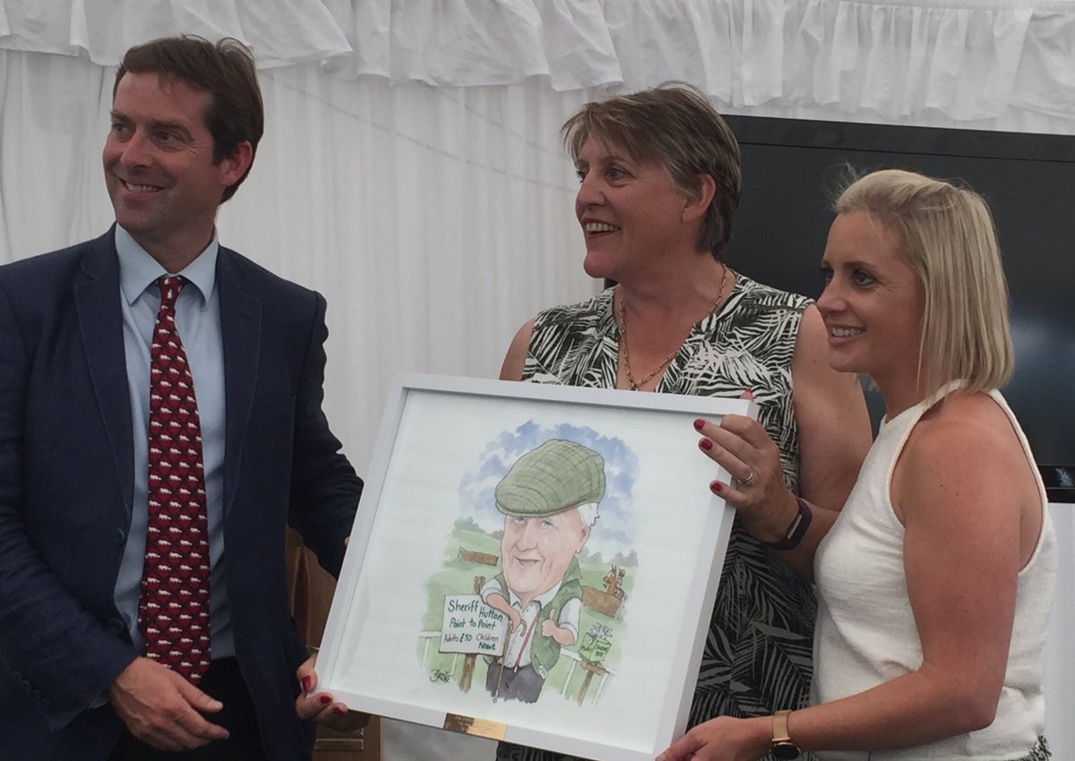 EquineHour's tweet photo. Easterby have the #XFactor #ppora awards @stratfordraces #point2point #equinehour https://t.co/kevnfNaK9R