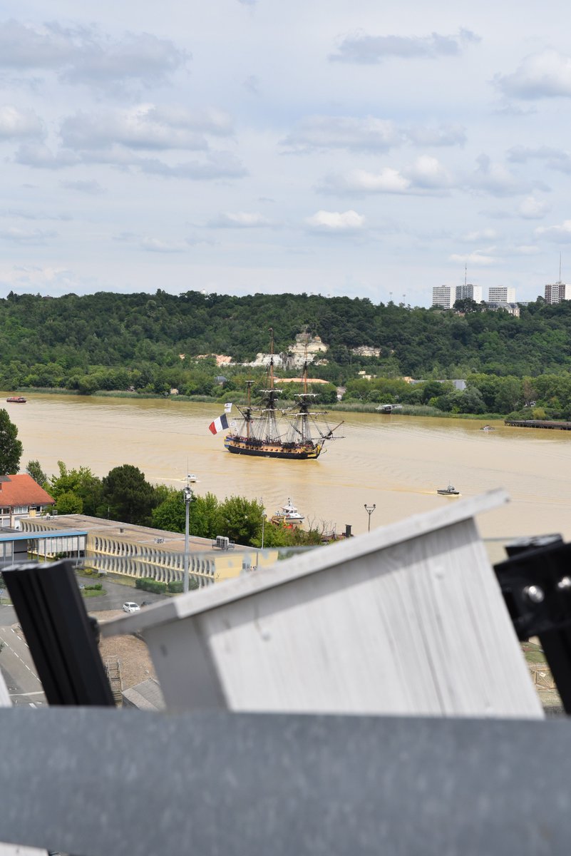 laciteduvin's tweet image. Passage de @LHERMIONE_SHIP devant la @laciteduvin @PontChaban et @capsciences
Bon séjour à @Bordeaux !