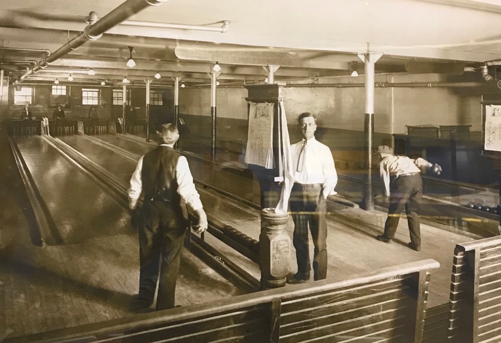 OneMrktSt's tweet photo. It all started in Worcester, Massachusetts more than 100 years ago.

#bowl #fun #friends #craftbeer #beerstagram
#onemarket #newburyport #summer2018 #northshore https://t.co/lMfMcLWavB