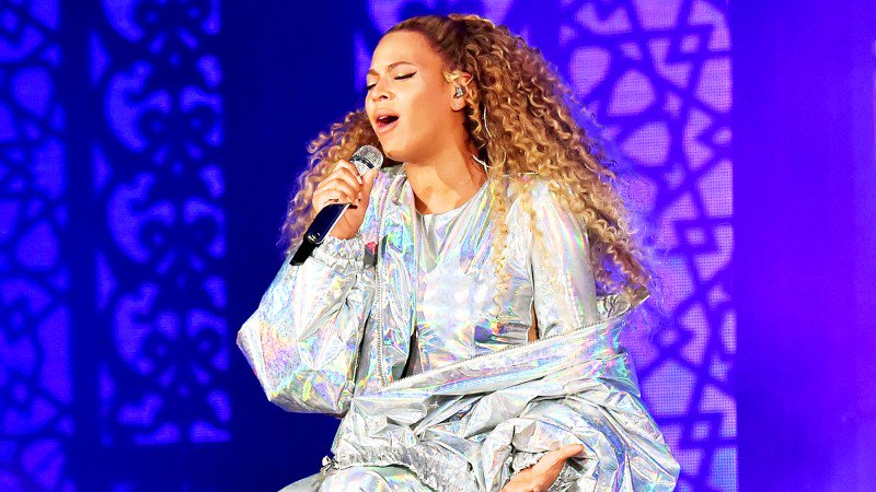 A few little quotes about <a href="/Beyonce/">BEYONCÉ</a>'s new look for #OTRII <a href="/usweekly/">Us Weekly</a> 
usmagazine.com/stylish/news/b…