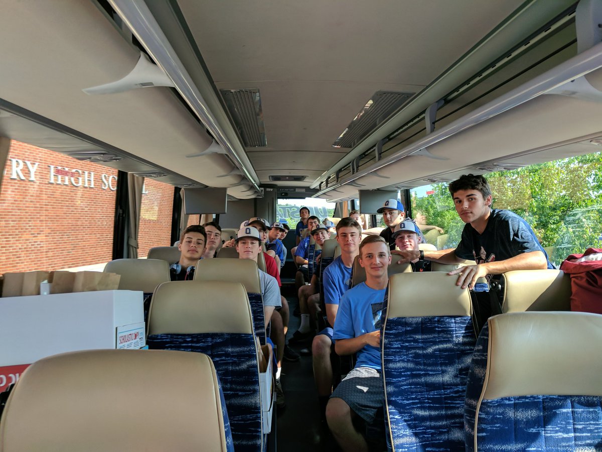 MrBakerQHS's tweet photo. Go Spartans!!!  Best of luck to our varsity baseball team!! https://t.co/3U94wRYnQ1