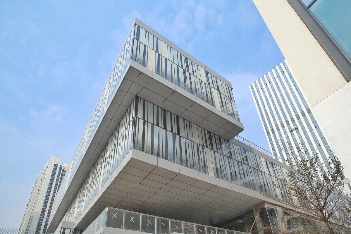 iadcenter's tweet photo. The iADC Mall is the cornerstone of the #iADCenter creative complex. Perfectly poised to lead you in the Asia market and beyond. Architecture led by the esteemed Rocco Yim of #RoccoDesign www/mjh-iadc.com #designmarket #china https://t.co/vSkEQZ1BGs