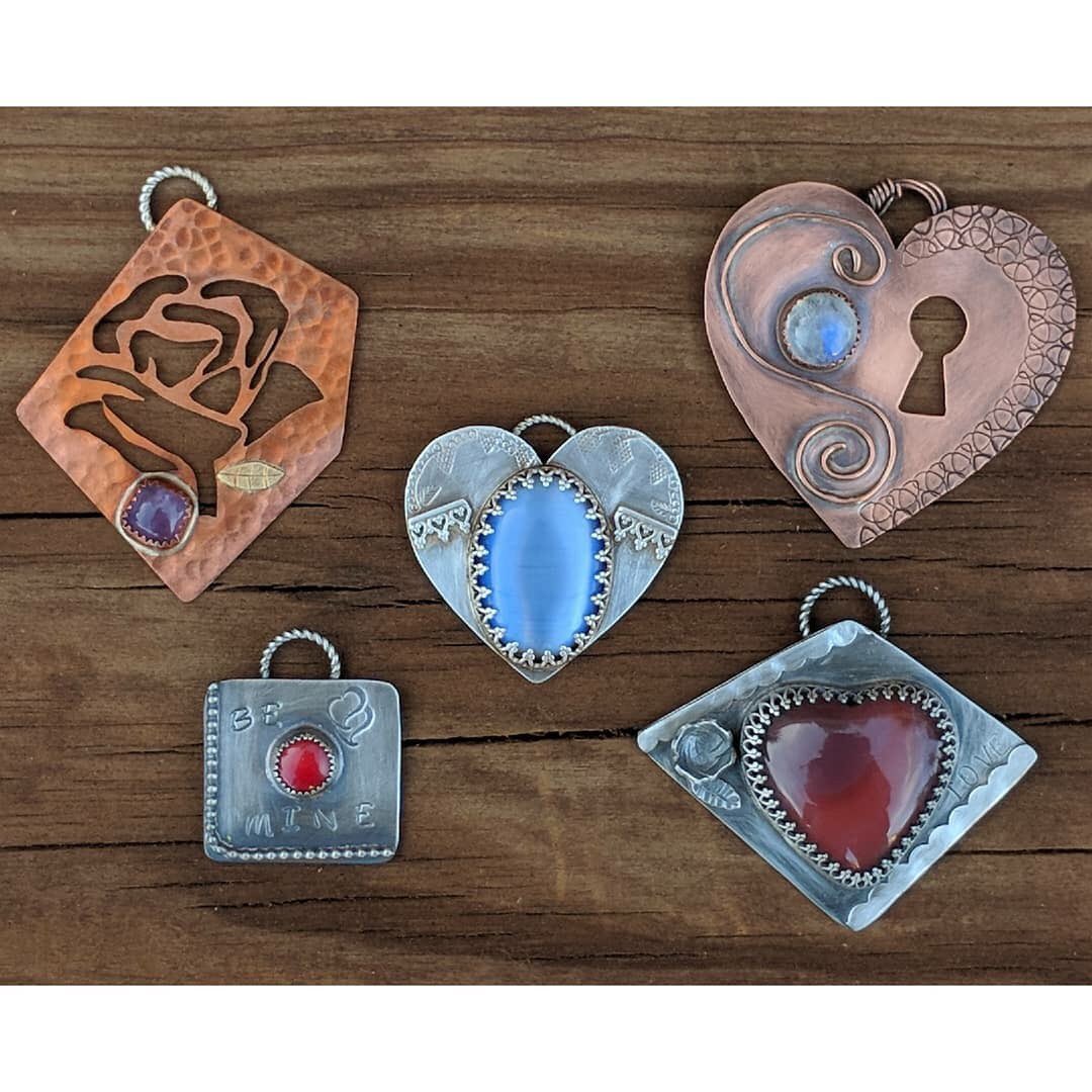 Pineapple Triangle tweet media