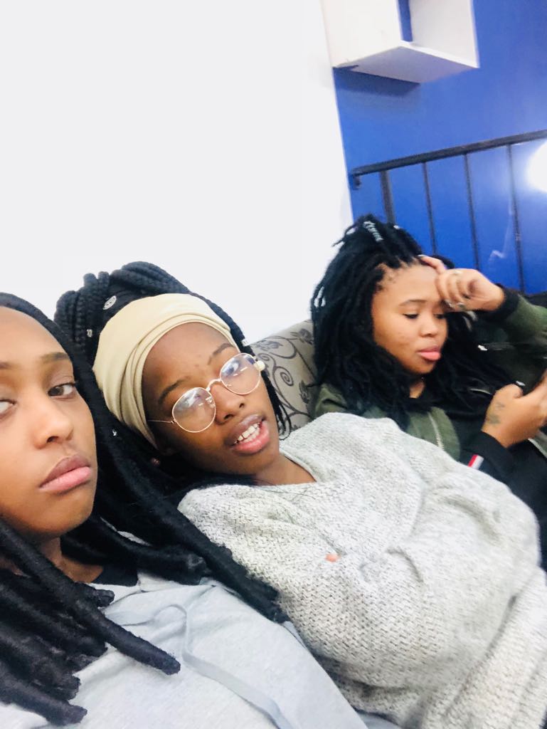 Lungii_ngcobo's tweet photo. We crazy together ๐๐๐God Sent ๐ป๐ฏ๐ฆ
#FridayFeeling
#BraamVibes
#afterClass https://t.co/fRgisVfy4T