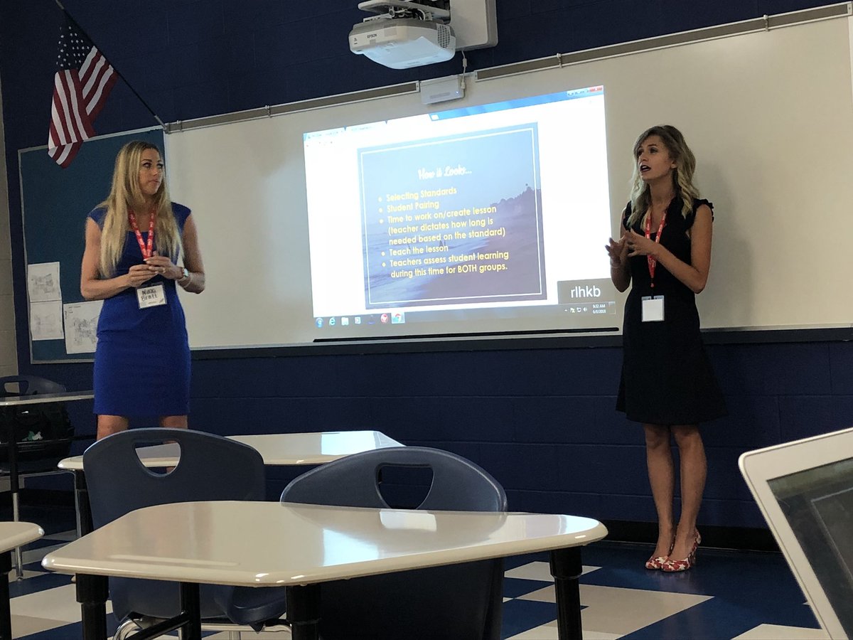 TechcoachWhyte's tweet photo. Turning Learners into Leaders at #KEEP18 from 2 of Revere’s finest #ReverePride with @JoyceLPushpak, @DebbieWeekly and @MrsKeating12. Way to go Erika & Nikki https://t.co/K1xT6GFDq1
