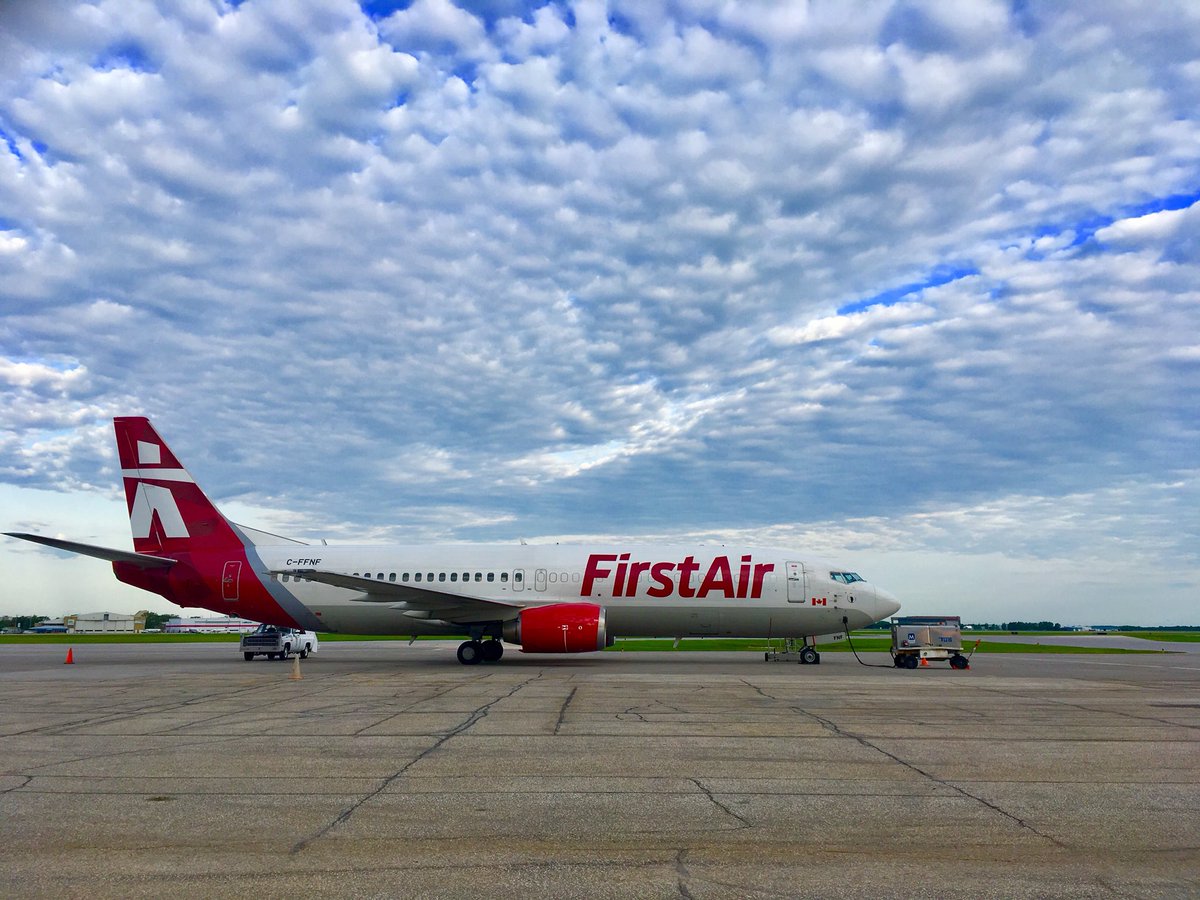 RoderLorne's tweet image. Look what’s parked outside my window this morning?  A classic Boeing 737-406a, from First Air.  Notice how the front windows are painted out?  The front is for cargo, and the back is for people. Probably headed for Churchill, MB. 😀@HistoryoFlight @mbaerospace @FirstAir