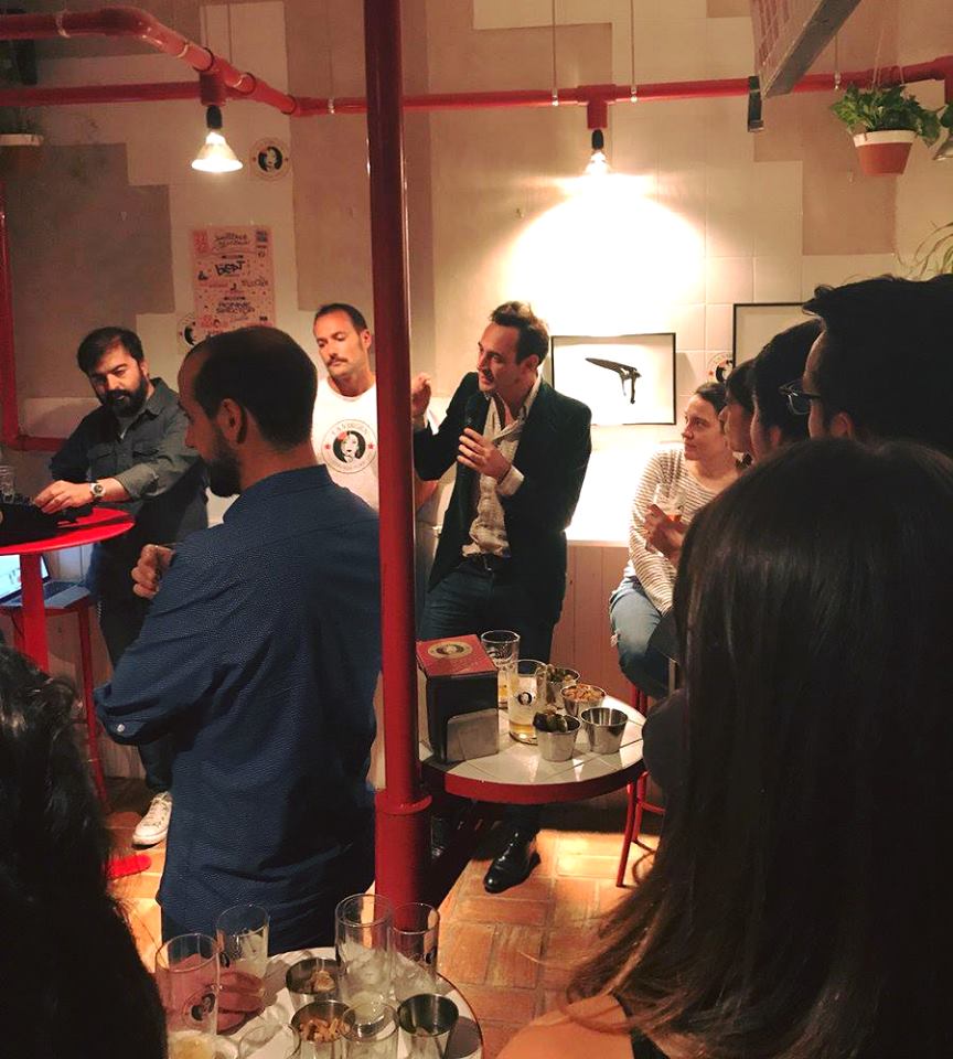 BlackIsBackWKND's tweet photo. Muchas gracias a todos los asistentes de la 1ª #CataMusical, a @IgorPaskual por hechizarnos y a @CervezaLaVirgen por su generosidad, ¡qué buen rato pasamos! 😊🍻🎶
Os dejamos esta #playlist con las canciones de esta noche inolvidable (y tan divertida): https://t.co/8YcXTVujeW https://t.co/YChIZBUes1