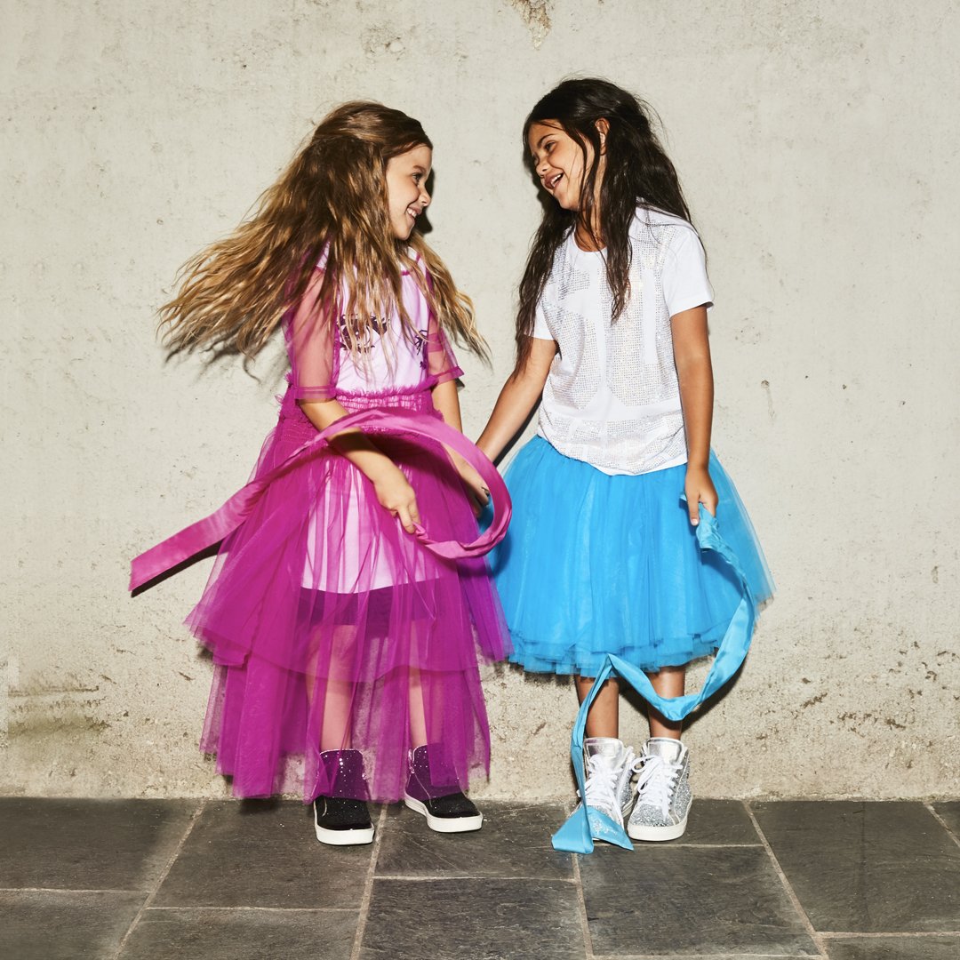 So Twee by Miss Grant SS 18 is an ode to joy: colorful, gritty, original. A truly unconventional sporty collection for girls! #missgrantstyle #sotwee #styleinspiration #styletips #fashion #sporty #sportychic #chic #fashionaddicted #fashionblogger #fashionista #fashionkids