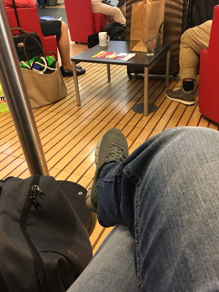 DoubleQ's tweet photo. #Wartetweet #sitnwait https://t.co/2ojKHXdta8